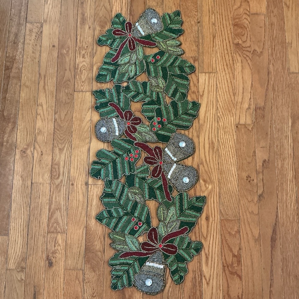 RARE KIM SEYBERT HOLLY SILVER BELLS CHRISTMAS BEADED TABLE RUNNER CENTERPIECE
